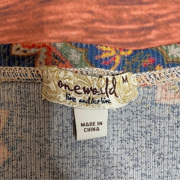 One World Graphic Print Floral Paisley Boho Top M - Picture 7 of 8